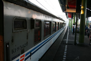 青春アジア特急